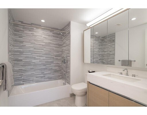 Building Photo - 100 Lovejoy Wharf