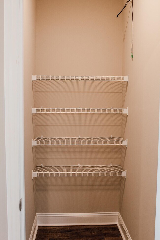 Building Photo - 110 Way Bill Cir