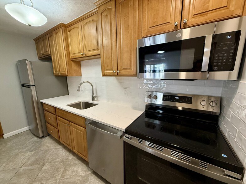 Kitchen - 5 Washington St