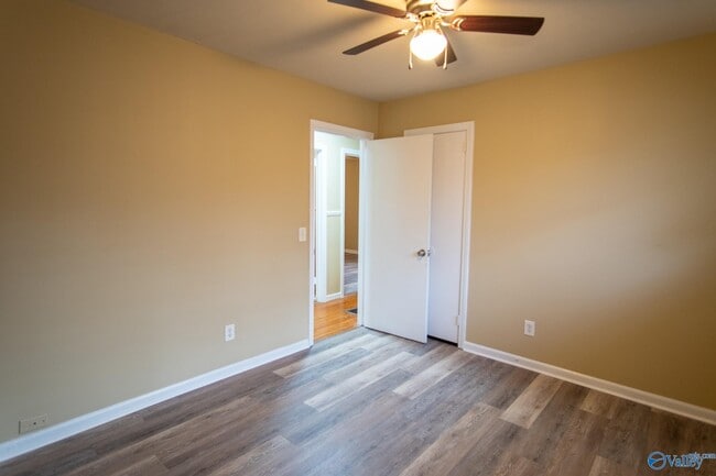 Building Photo - 3104 Cumbres Cir NW