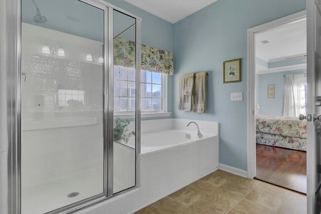 Building Photo - 160 Mayfield Dr