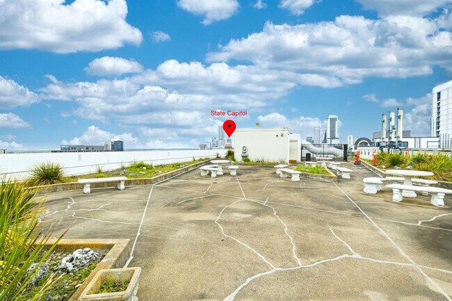 Building Photo - 1801 Lavaca St