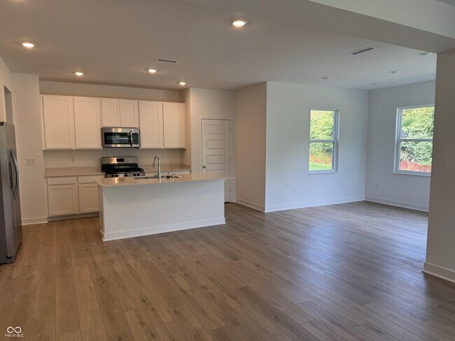 Building Photo - 1075 Marston Ln