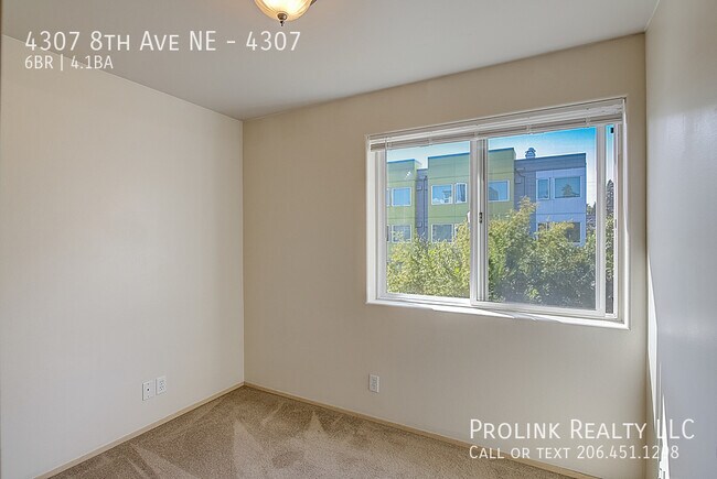 Building Photo - 4307 8th Ave NE