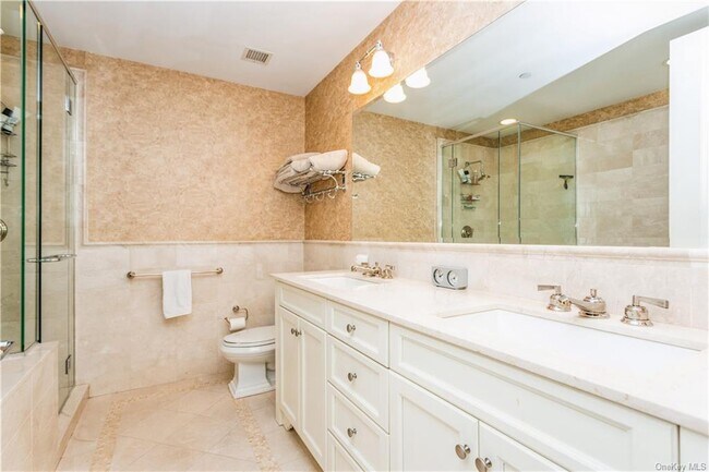 Building Photo - 10 City Pl