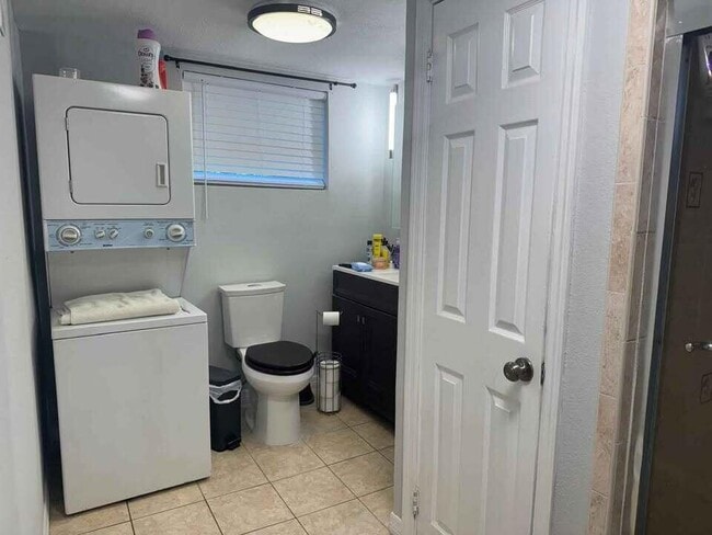 Building Photo - 703 Ulrich Rd