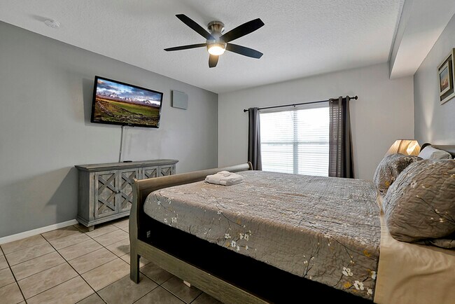 Building Photo - 112 Paloma Dr