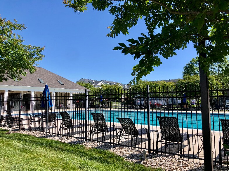 Building Photo - 7109 Lambeth Farm Ln