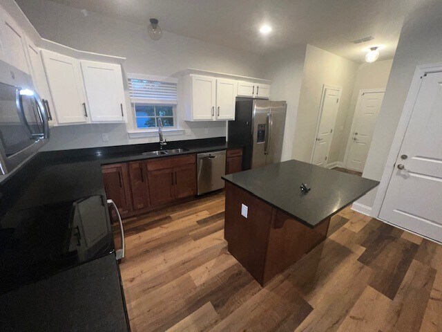 Building Photo - 711 Ewing Blvd