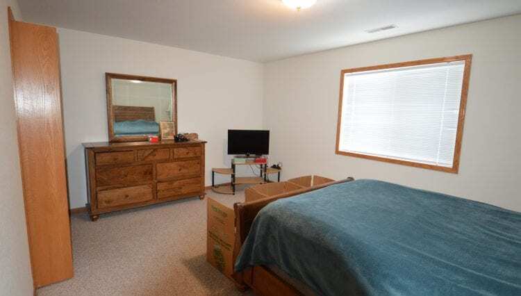 Building Photo - 273 Meadowside Dr