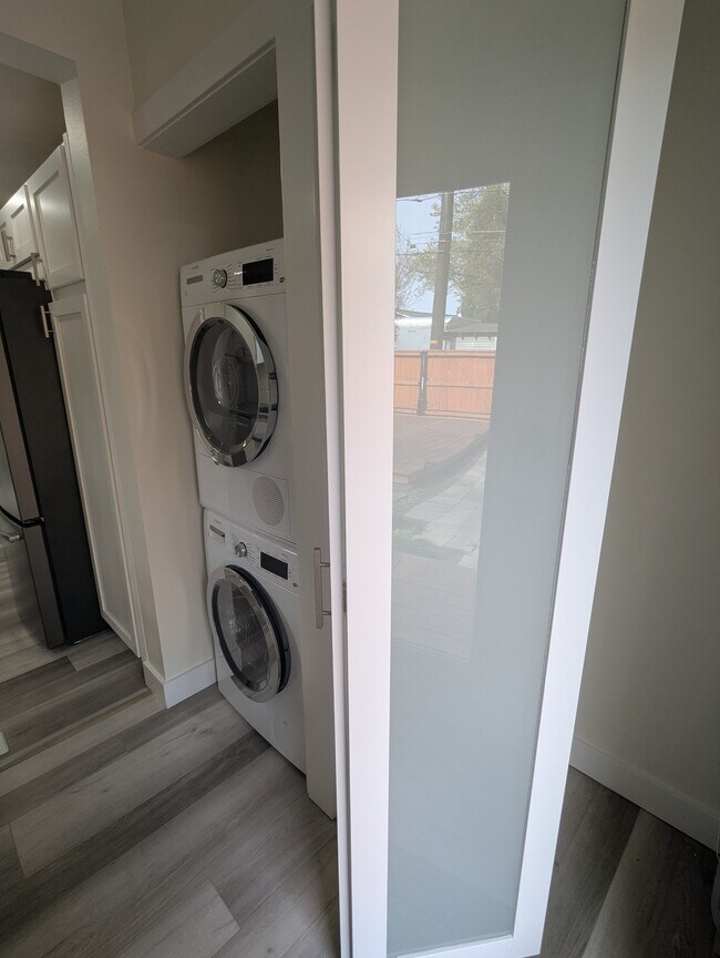 Building Photo - 402 NW 12th St