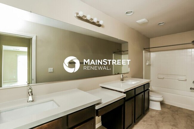 Building Photo - 3 Bedroom Pet-Friendly Home in Phoenix, AZ...