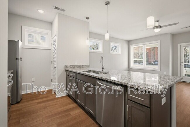 Building Photo - 918 Porter St