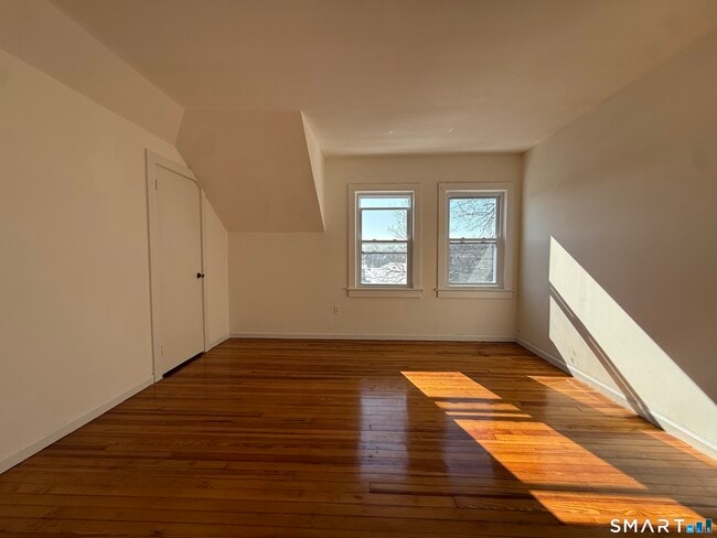 Building Photo - 14 Cerretta St