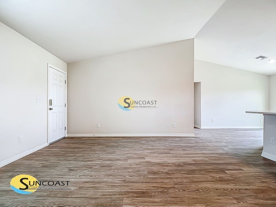 Building Photo - 6251 W Whispering Dr