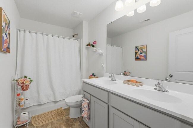 Building Photo - Refined Living in Hardin Valley | Modern Luxury Home with Loft & Outdoor Retreat