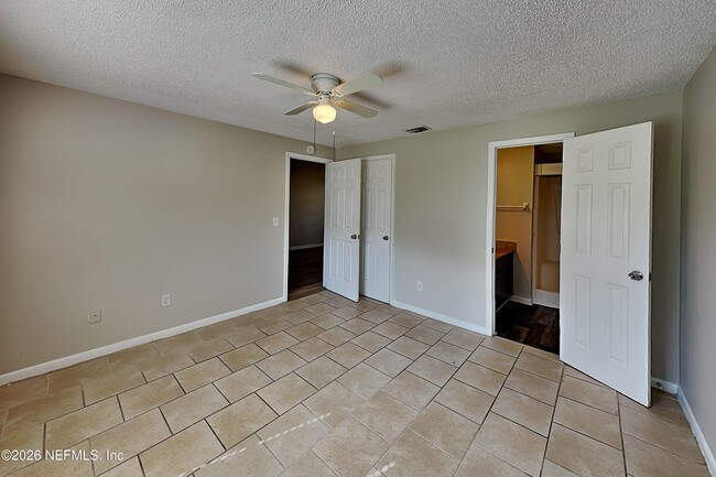 Building Photo - 4888 Strato Rd W