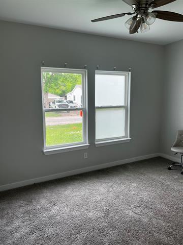 Building Photo - 221 Kimbell St
