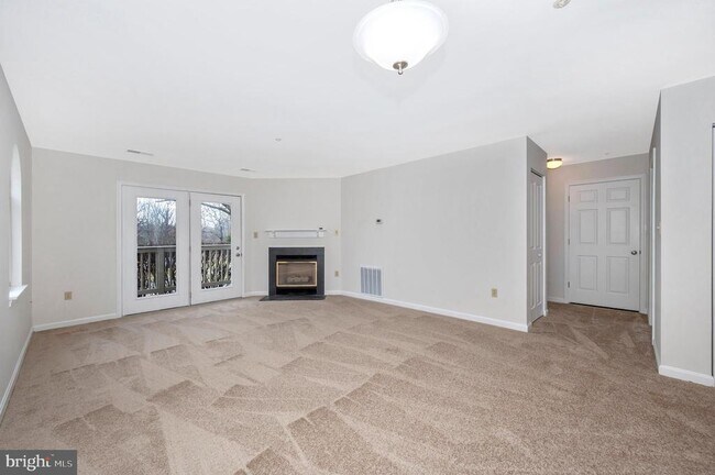 Building Photo - 10247 Redtail Ct