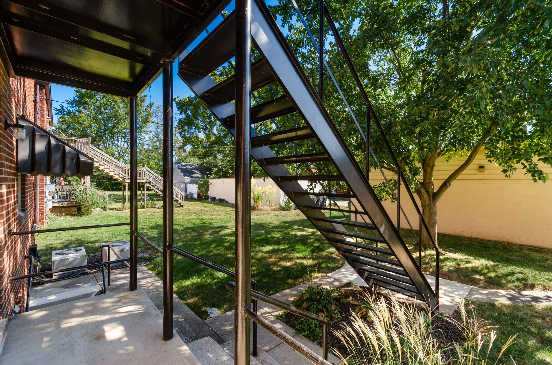 Building Photo - 1448 Elmwood Ave