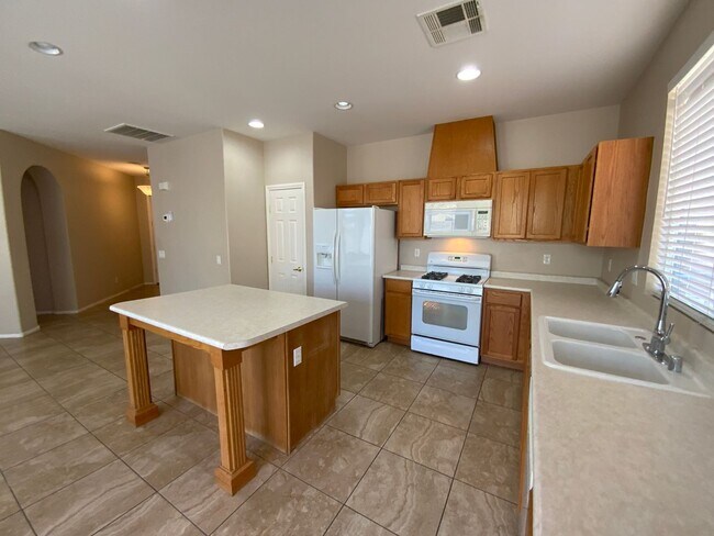 Building Photo - 1022 Pecos River Ave