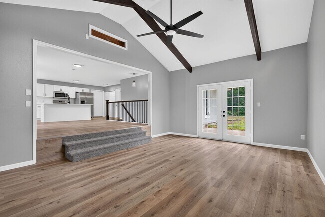 Building Photo - Italian Estates Property Management