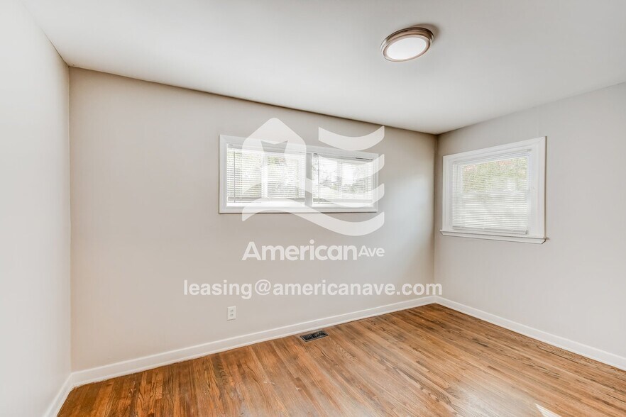 Building Photo - 1229 Birchwood St