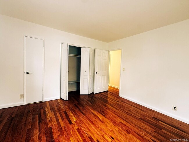 Building Photo - 87 Alexander Pl