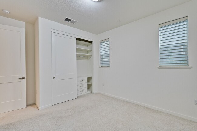 Building Photo - 2284 Solace Loop