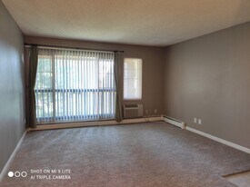 Building Photo - 850 W Moorhead Cir