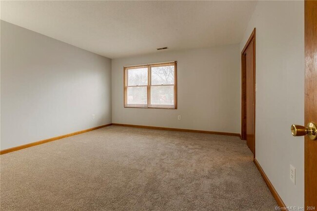 Building Photo - 22 Windwood Dr