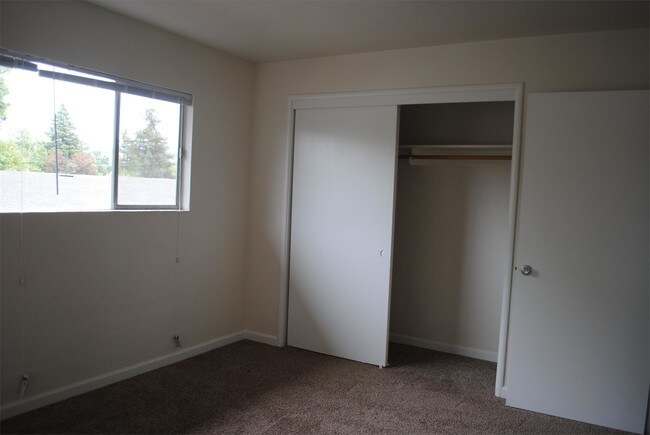 Building Photo - 3944 Mayette Ave