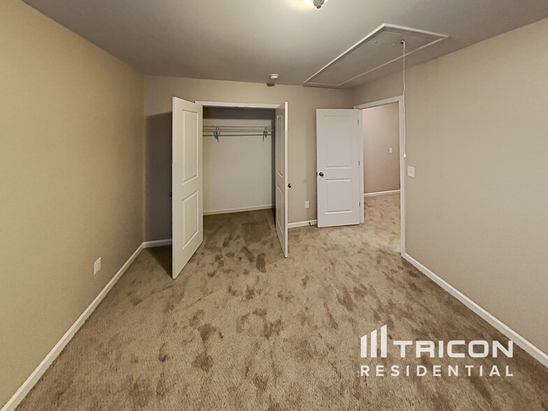 Building Photo - 841 Prince Edward Rd