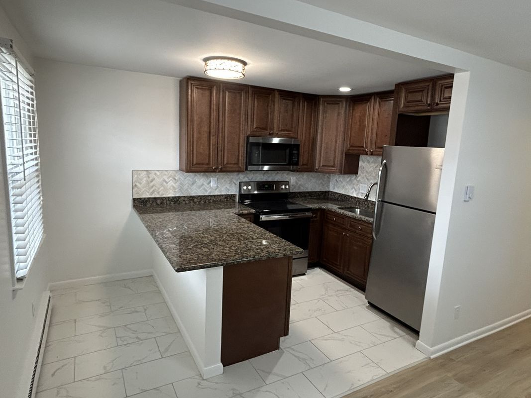 Building Photo - 3200 W Brigantine Ave