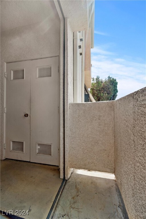 Building Photo - 4861 S Torrey Pines Dr