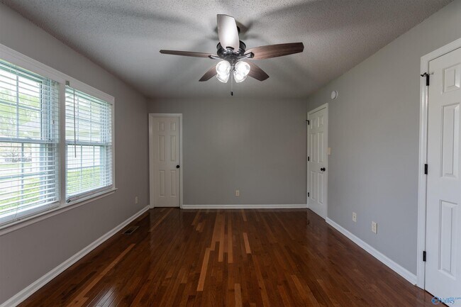 Building Photo - 104 Westminster Way