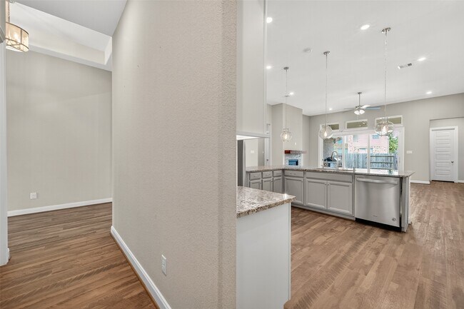 Building Photo - 4403 Tumbling Leaf Ct