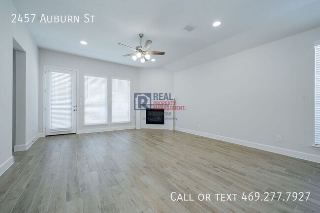 Building Photo - 2457 Auburn St