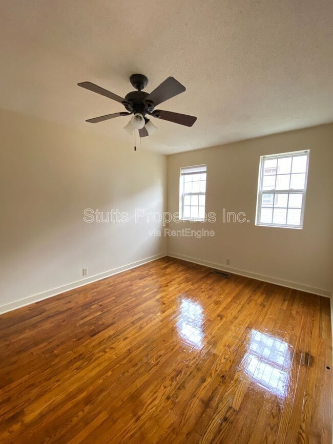 Building Photo - 414 Plum St