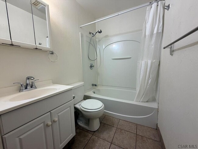 Building Photo - 1204 Erickson Dr