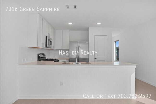 Building Photo - 7316 Green Sapphire