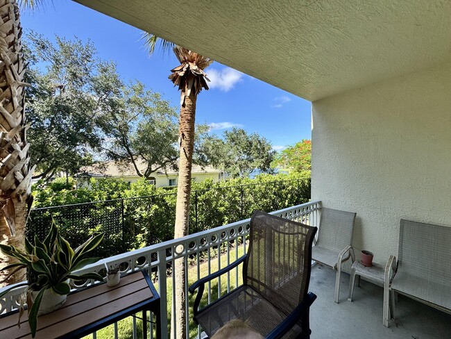 Building Photo - 9857 Baywinds Blvd