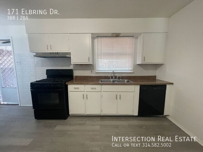 Building Photo - 171 Elbring Dr