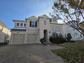 Building Photo - 5600 Snowberry Dr