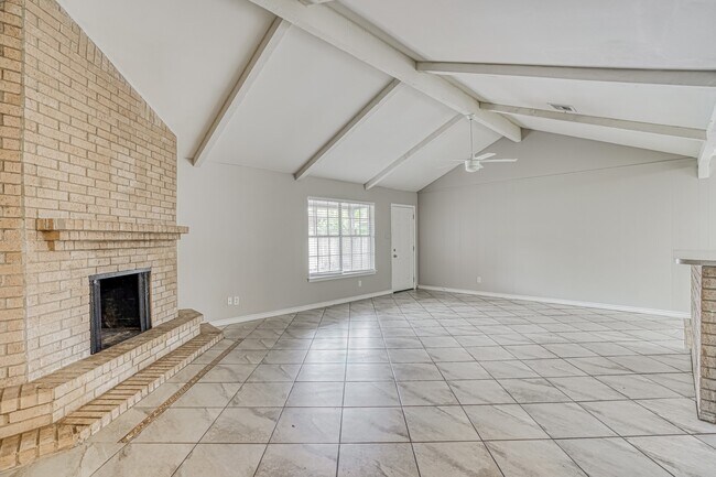 Building Photo - 6610 Rowell Ct