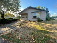 Building Photo - Newly Updated 2 Bedroom! **Move In Special...