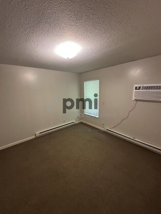 Building Photo - 1308 Arthur Ave
