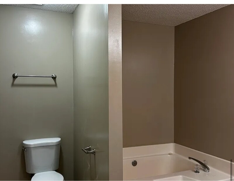 Building Photo - 116 Bollweevil Ln