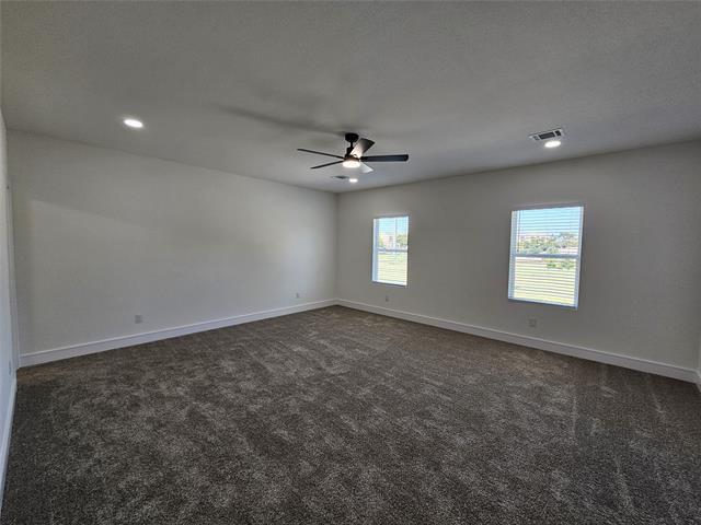 Building Photo - 620 W Avenue F