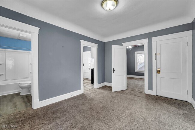 Building Photo - 1290 Hall Ave